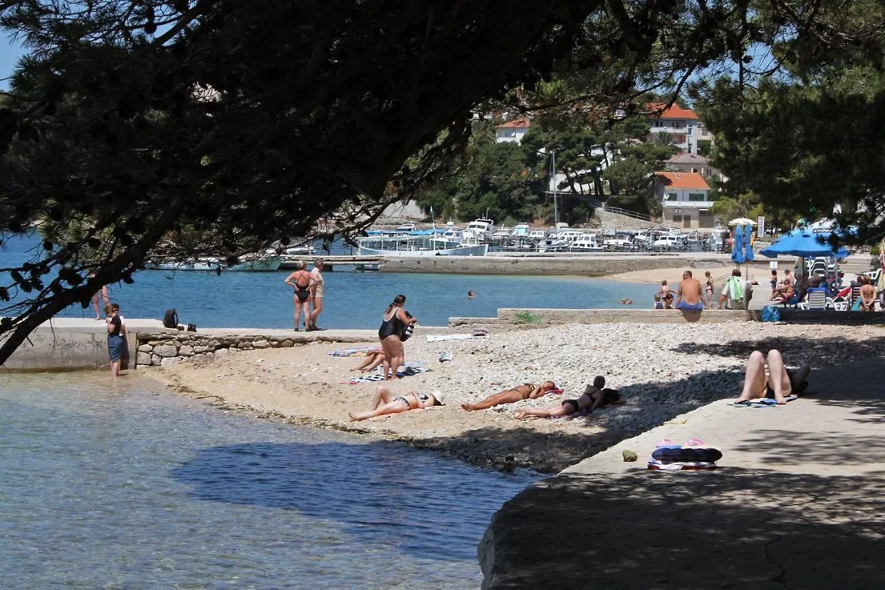 Apartments With A Parking Space Palit, Rab - 4970