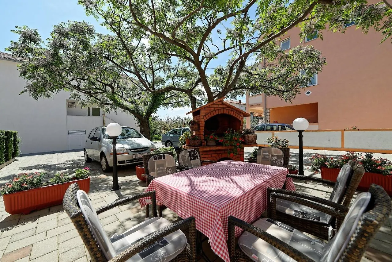 Apartments With A Parking Space Palit, Rab - 4970 קרואטיה