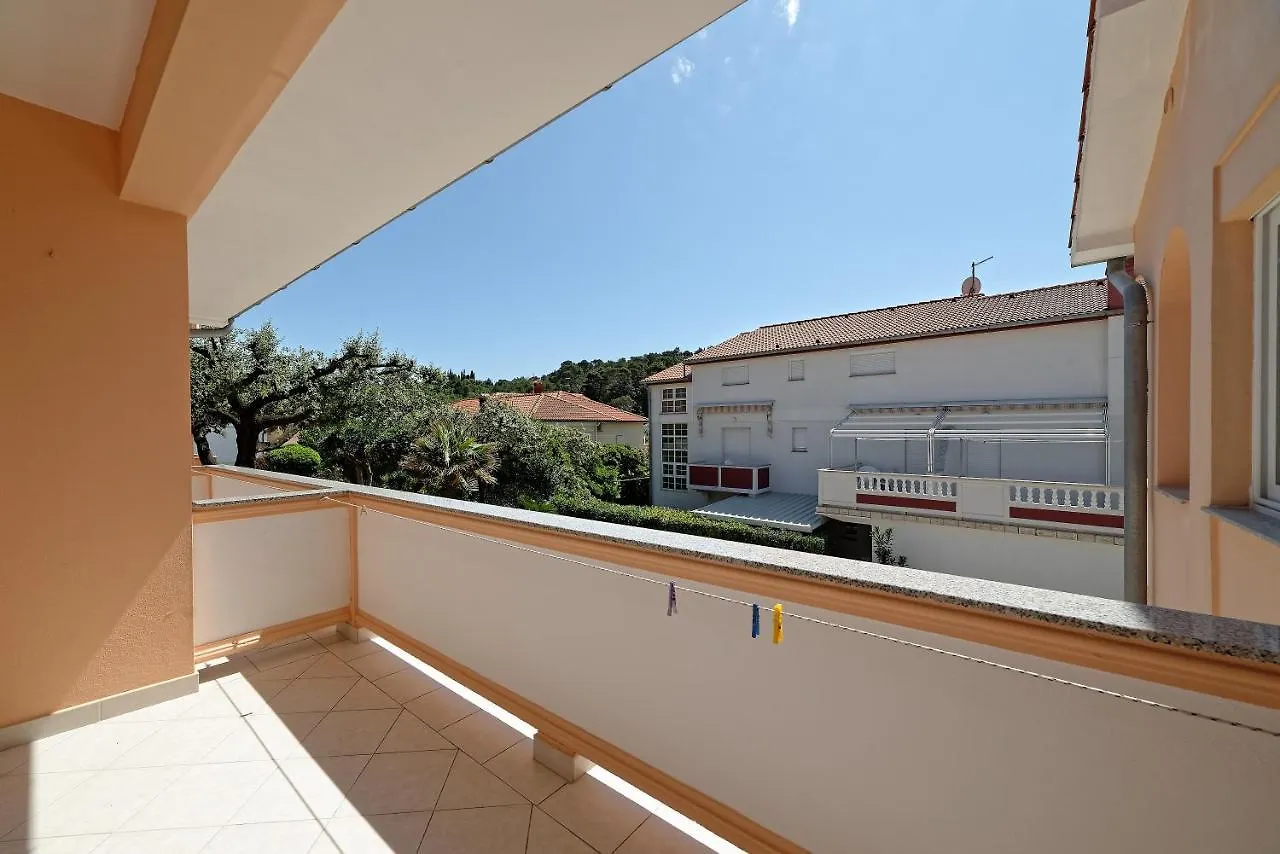 Apartments With A Parking Space Palit, Rab - 4970
