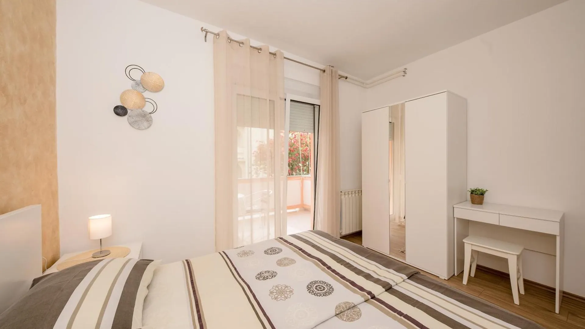 Apartments With A Parking Space Palit, Rab - 4970 Hırvatistan