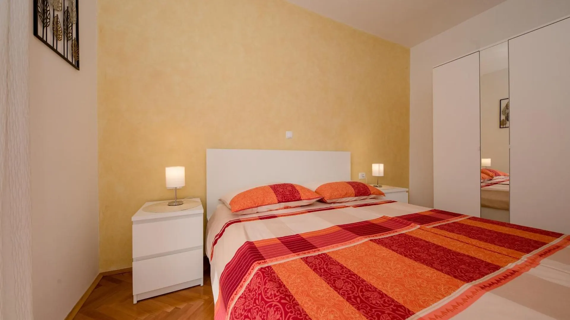 Apartments With A Parking Space Palit, Rab - 4970
