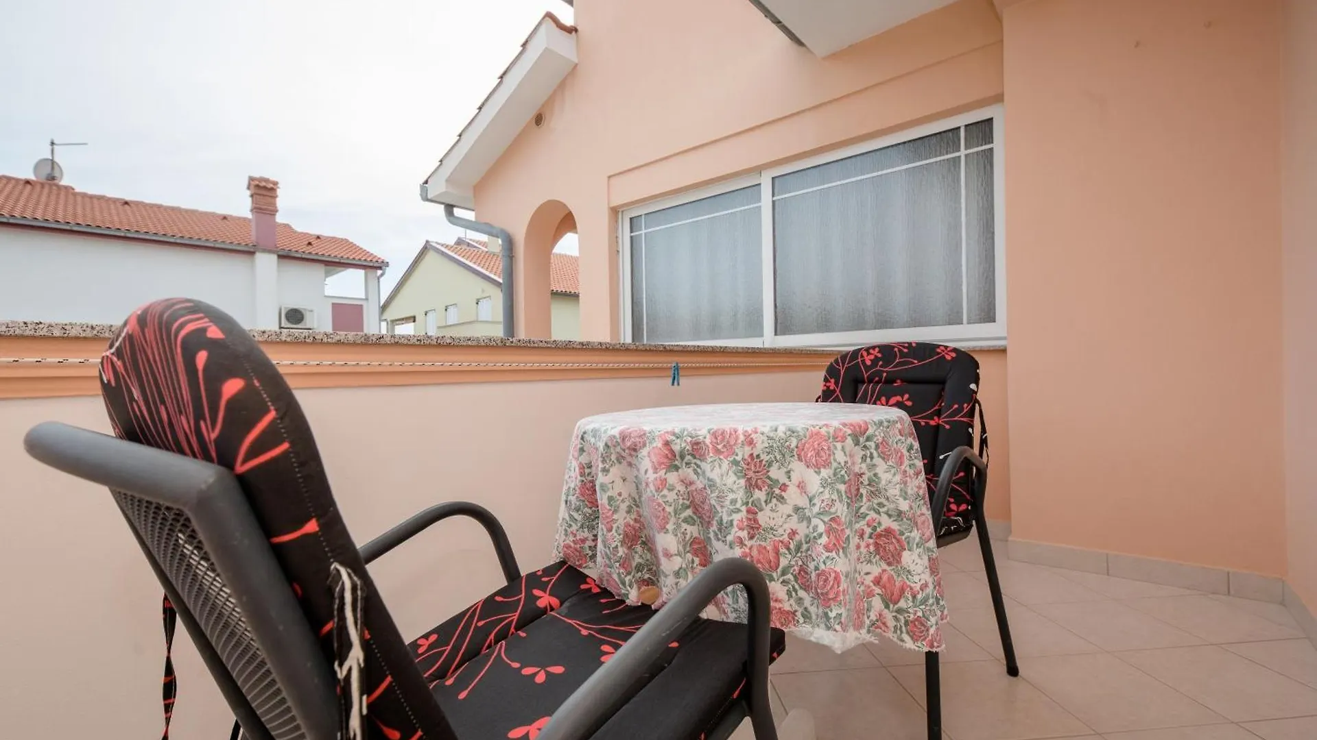 Apartments With A Parking Space Palit, Rab - 4970